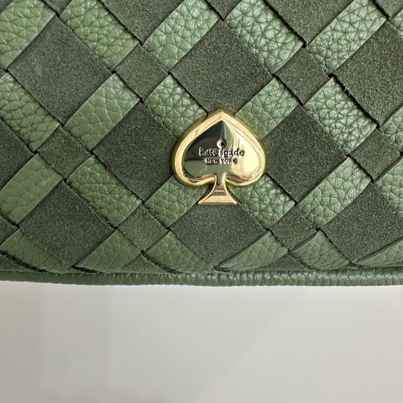 Chic Olive Woven Shoulder Bag - Picture 7 of 12